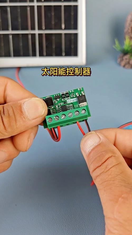 太陽(yáng)能板自動(dòng)控制器 從原理到選型的完整指南